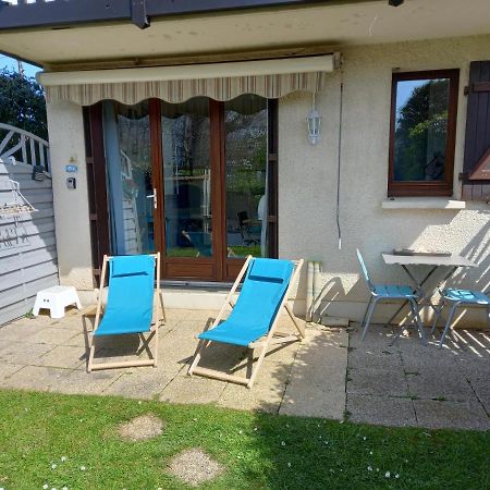 Appartement La Petite Marjolaine à 3min à pied de la plage à Merville-Franceville-Plage Extérieur photo