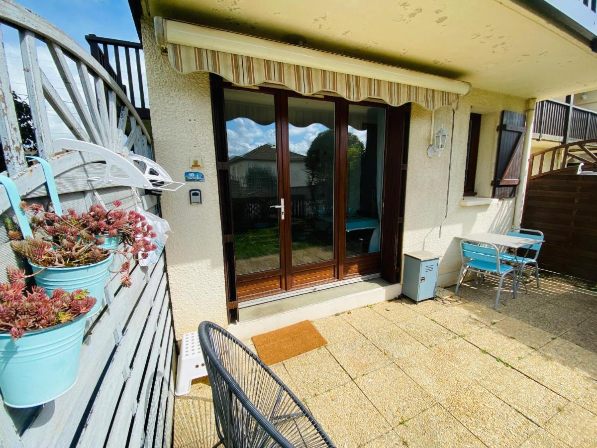 Appartement La Petite Marjolaine à 3min à pied de la plage à Merville-Franceville-Plage Extérieur photo