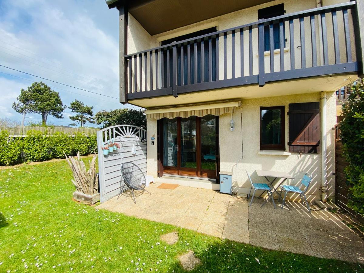 Appartement La Petite Marjolaine à 3min à pied de la plage à Merville-Franceville-Plage Extérieur photo