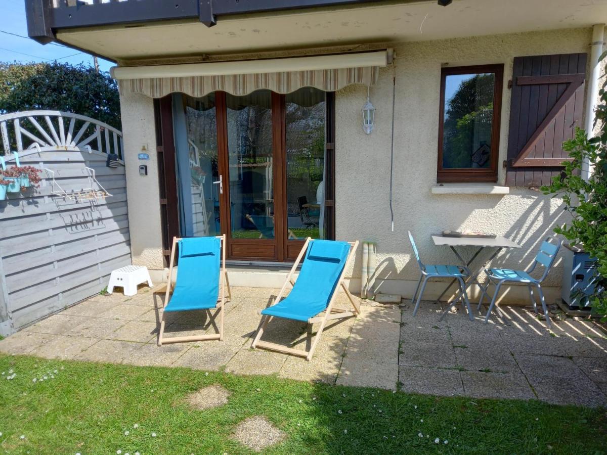 Appartement La Petite Marjolaine à 3min à pied de la plage à Merville-Franceville-Plage Extérieur photo
